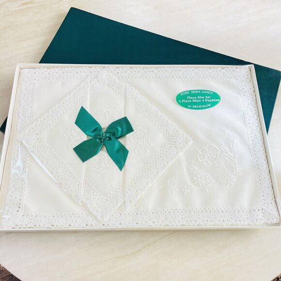 Vintage PURE IRISH LINEN Place Mat Set 4 Place Mats 4 Napkins by BROWNLOW White - Picture 1 of 11